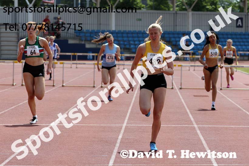 Womens under-20s 400 metres hurdles, Northern Senior and Under-20s Champs., Sports City, Manchester. Photo: David T. Hewitson/Sports for All Pics